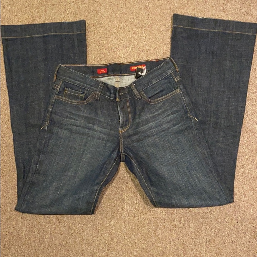 EXPRESS “EVA” Fit and Flare size 2 Reg